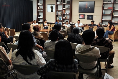 Musyawarah Buku Mempertimbangkan Kembali Lukisan Palsu