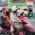Foto satu keluarga naik dalam satu motor di Asia Tenggara