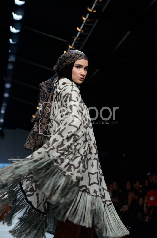 Dewi Fashion Knights Tutup Gelaran Jakarta Fashion Week 2015