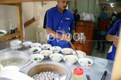 Mie Ayam Bakso Yunus Mie Ayam Legendaris Di Kawasan Teb