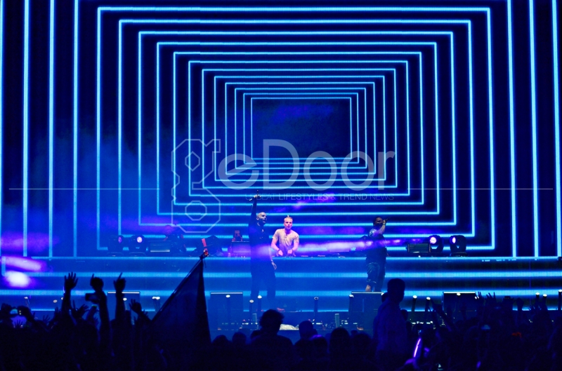 Showtek Yang Berasal Dari Belanda Ini Terdiri Dari Dua Bersaudara, Sjoerd dan Wouter Janssen Showtek Yang Berasal Dari Belanda Ini Terdiri Dari Dua Bersaudara, Sjoerd dan Wouter Janssen