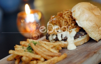 Blue Fox Tawarkan Sensasi Bersantap Ala Industrial