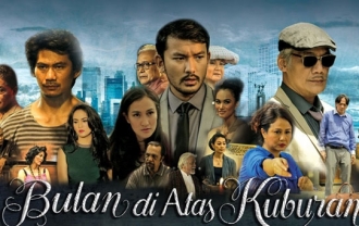 Bulan Di Atas Kuburan