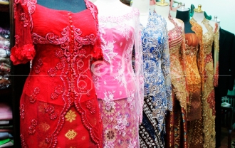 Kebaya Tradisional Dan Modern Kreasi Butik Hana