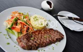 Lazy Cow, American Style Steak House Hadir Di Bintaro
