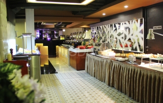 Promo Terbaru Buffet Lunch & Dinner  Di Mezza Resto, Bar & Lounge