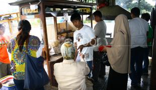 Sate H. Romly Dan Pak Muri RSSP