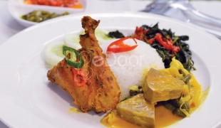 Sedapnya Sajian Khas Minang Ala Nasi Bundo