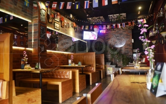 YOLO, Tempat Hangout Yang Lengkap Di Kemang