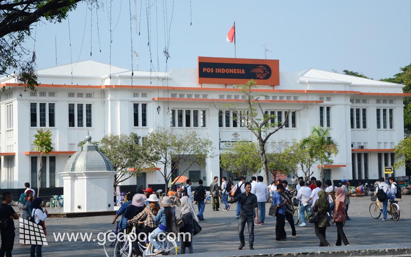 Keliling Kota Tua Dengan Sepeda Cantik