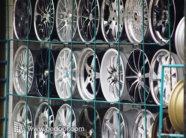 Velg Mobil Second Jati Baru