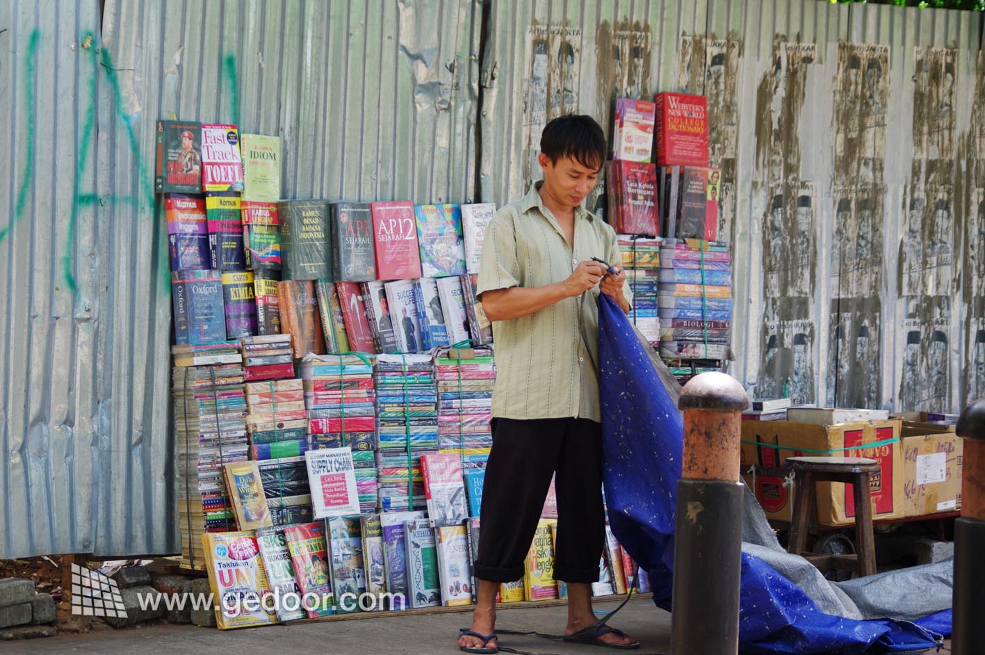 Yang Tersisa Dari Kejayaan Pasar Buku Kwitang