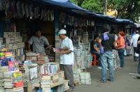 Buku Dan Komik Di Terminal Senen