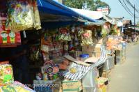 Aneka Kue Kering dan Camilan Di Jalan Raya Bogor