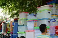 Perabotan Plastik Di Pasar Rawa Bening