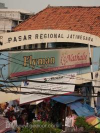 Aneka Ragam Barang Di Pasar Jatinegara Meester