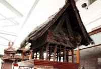 Museum Nasional (Rumah Adat)